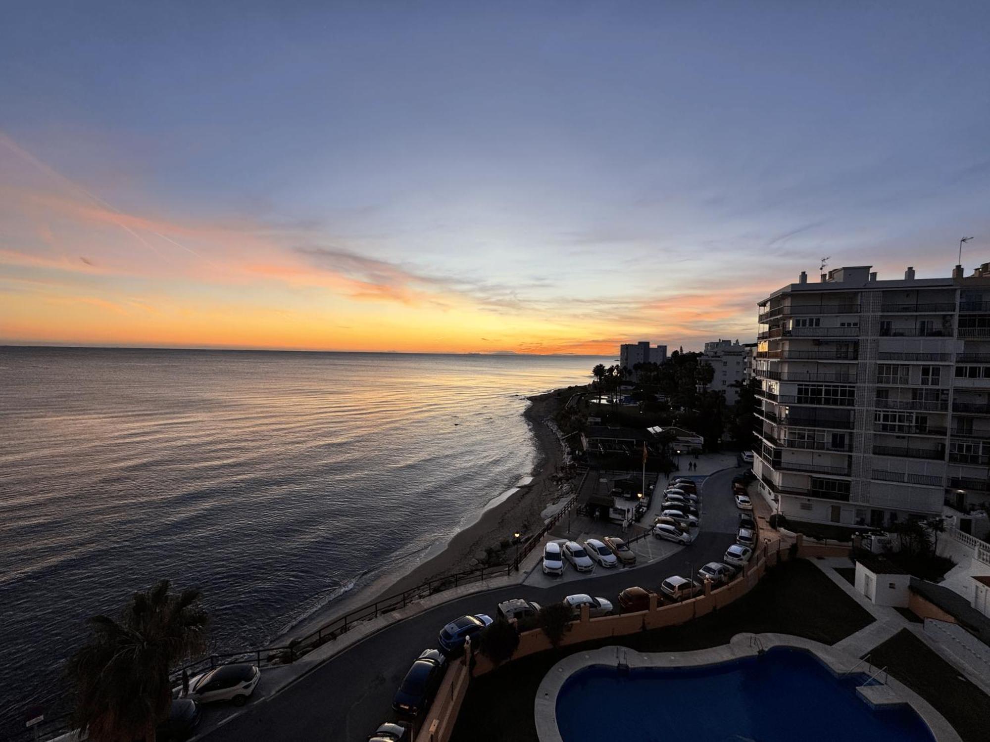 Beachfront Studio ,The View Calahonda, Panoramic Sea Views Sitio de Calahonda Exterior foto